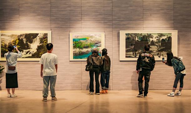 中国日报——艺术点亮城市，刘人岛美术作品展在新都开幕